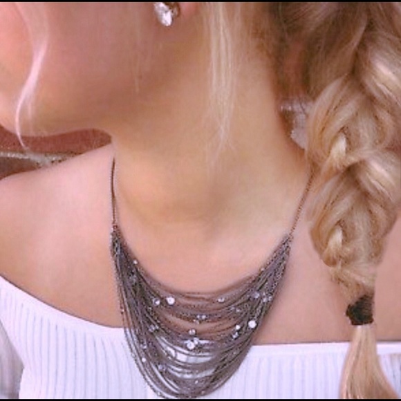 NWT Rare & Retired Kendra Scott Anastasia Bib Statement Necklace Hematite & CZ’s - Picture 5 of 17